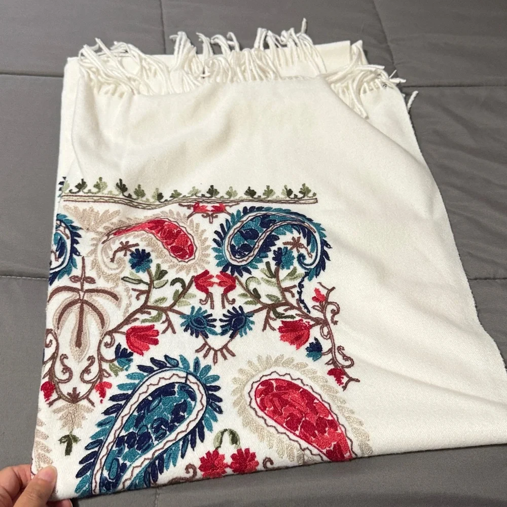 Urban CoCo Women’s Embroidered Shawl Scarf Wraps Colorful Detailed Ethnic Design